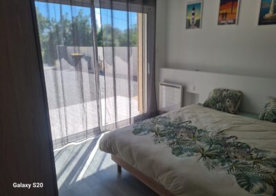 La chambre Les phares à la villa Mathéo vue sur extérieur